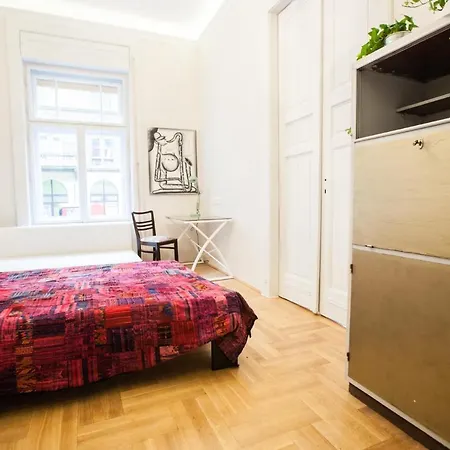 N40 By Small Apartman Budapest