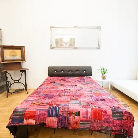 N40 By Small Budapest