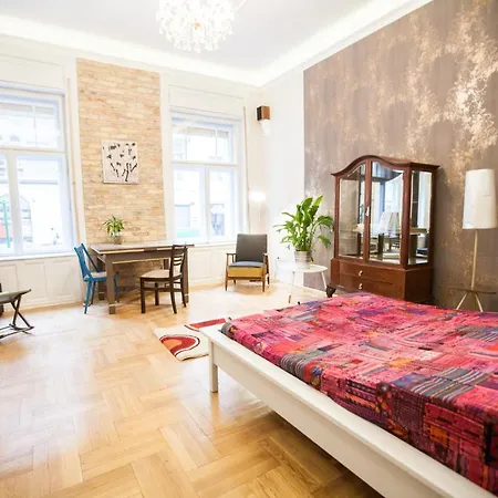 N40 By Small * Budapest